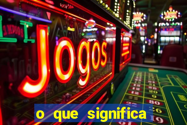 o que significa sonhar dobrando roupas